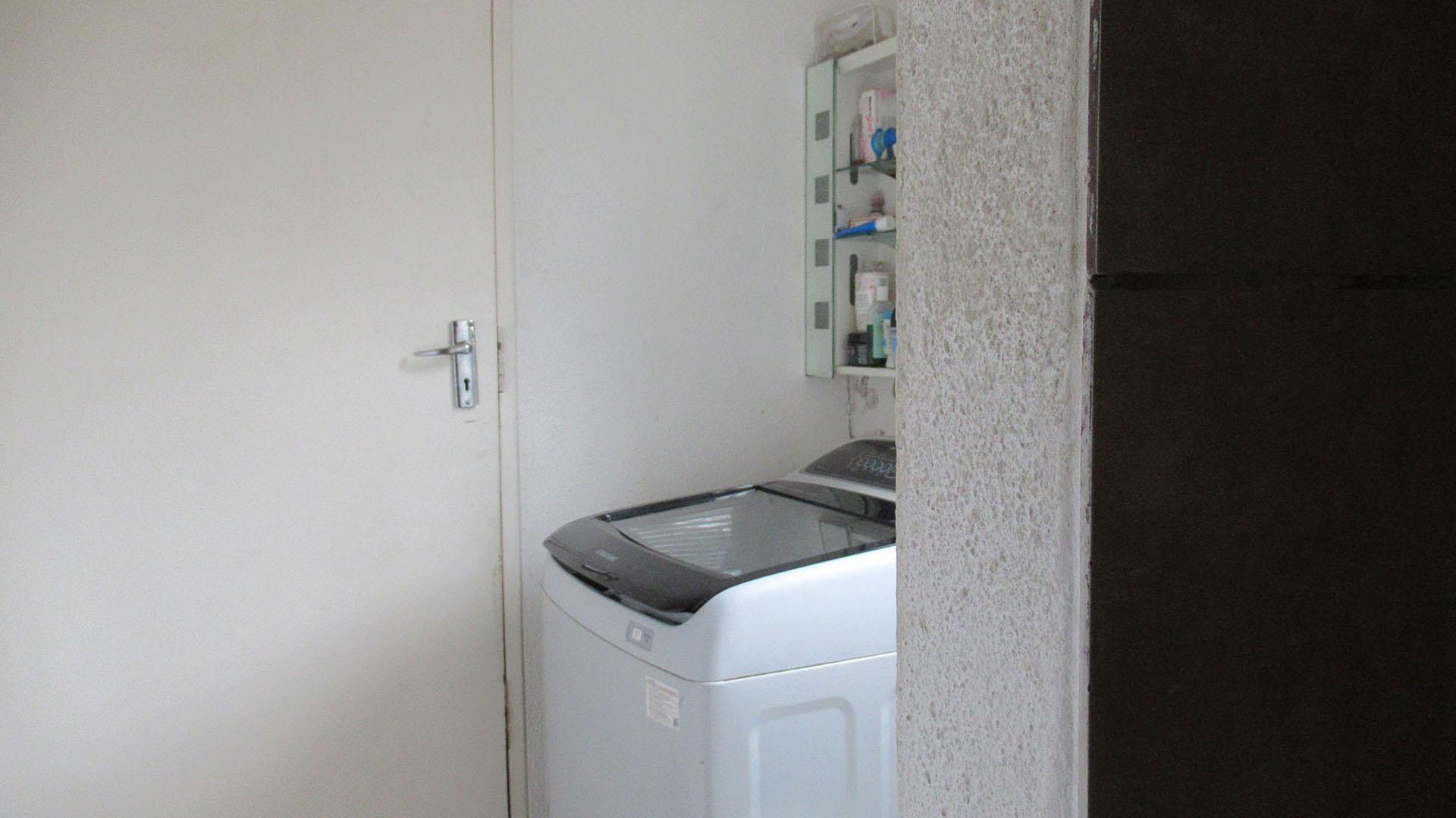 Main Bathroom - 4 square meters of property in Zandspruit