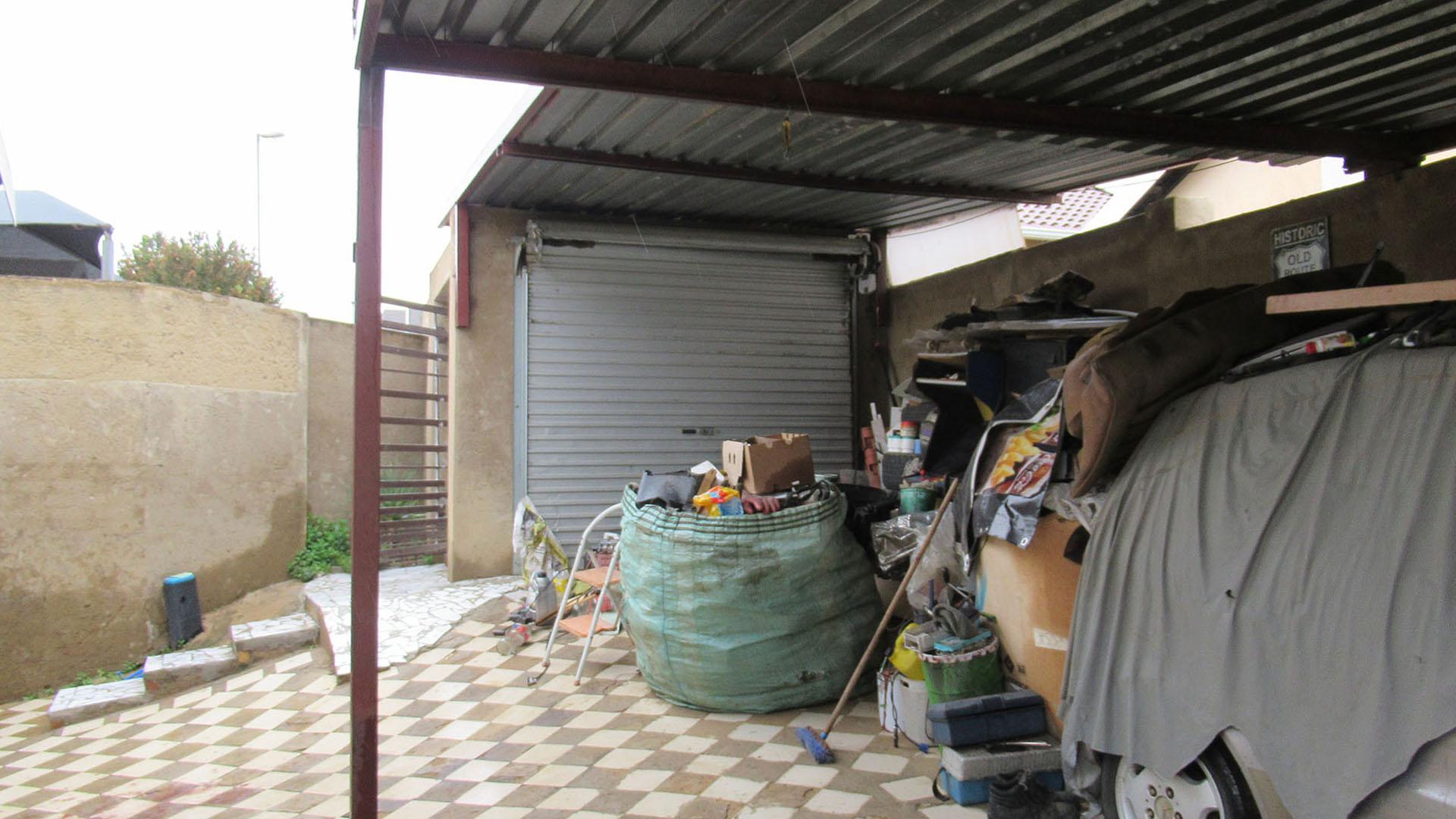 Spaces - 3 square meters of property in Zandspruit