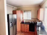 Kitchen - 14 square meters of property in Southdowns Estate