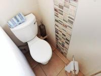 Guest Toilet - 2 square meters of property in Southdowns Estate