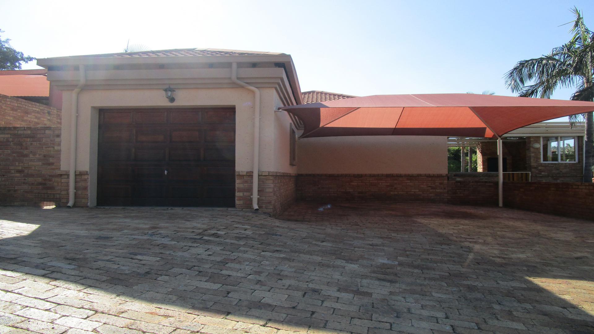 Front View of property in Safarituine