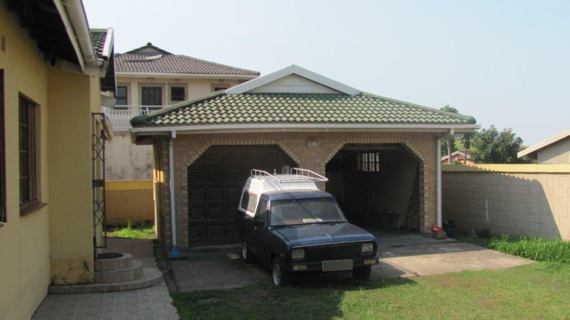 Front View of property in Highridge