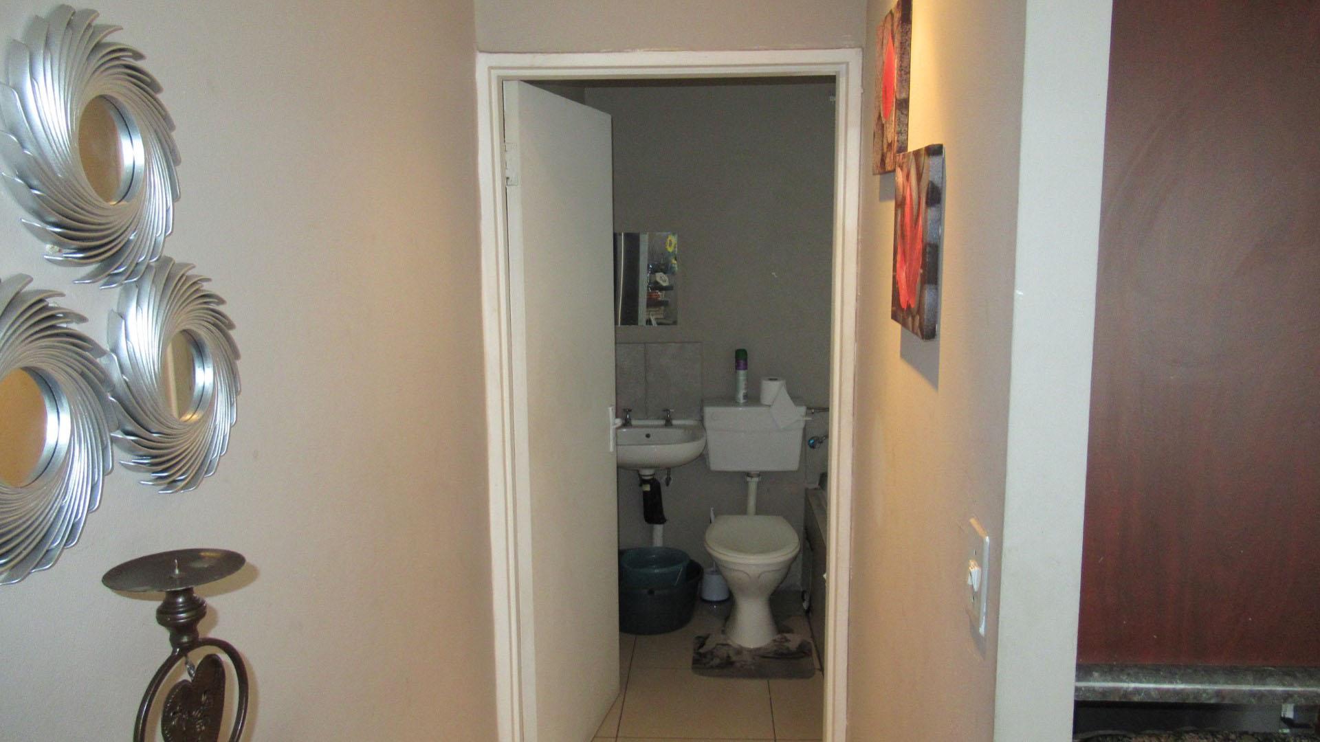 Spaces - 1 square meters of property in Fleurhof