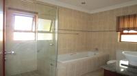 Bathroom 3+ - 9 square meters of property in Silver Lakes Golf Estate