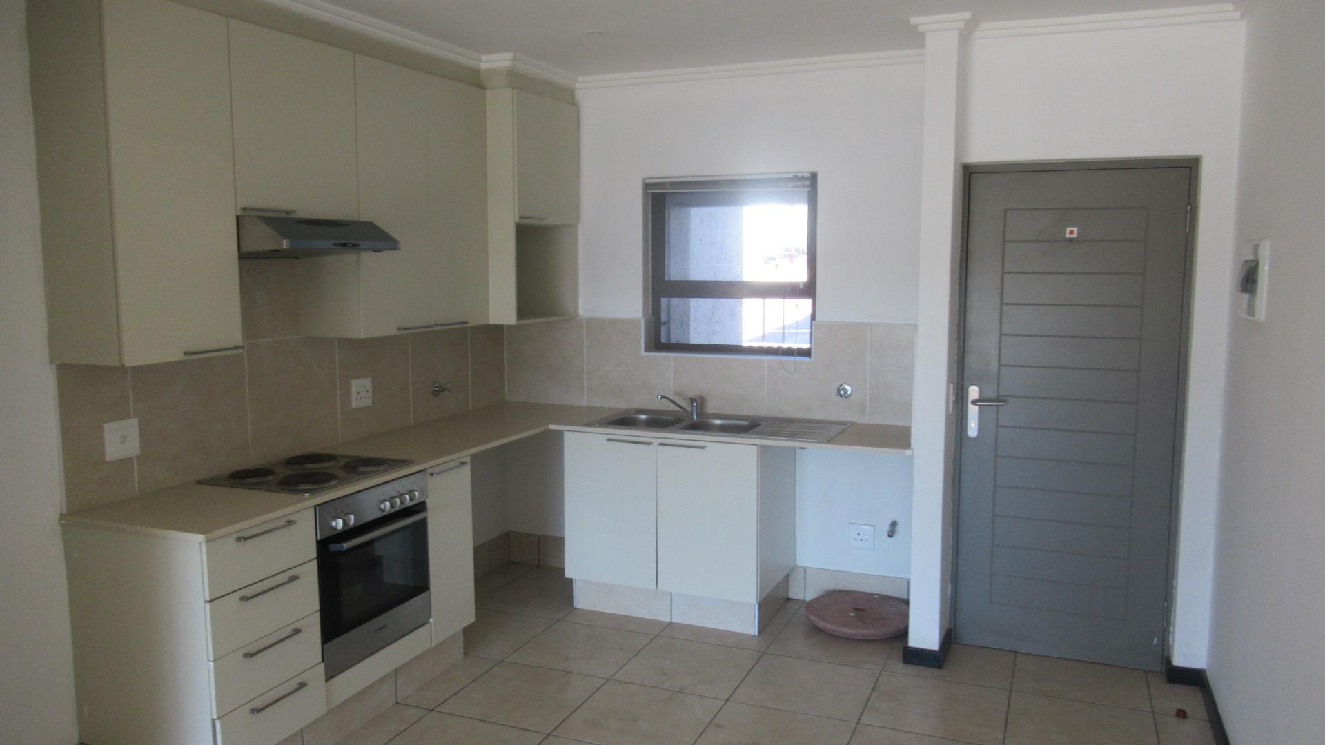 Kitchen - 12 square meters of property in Lone Hill