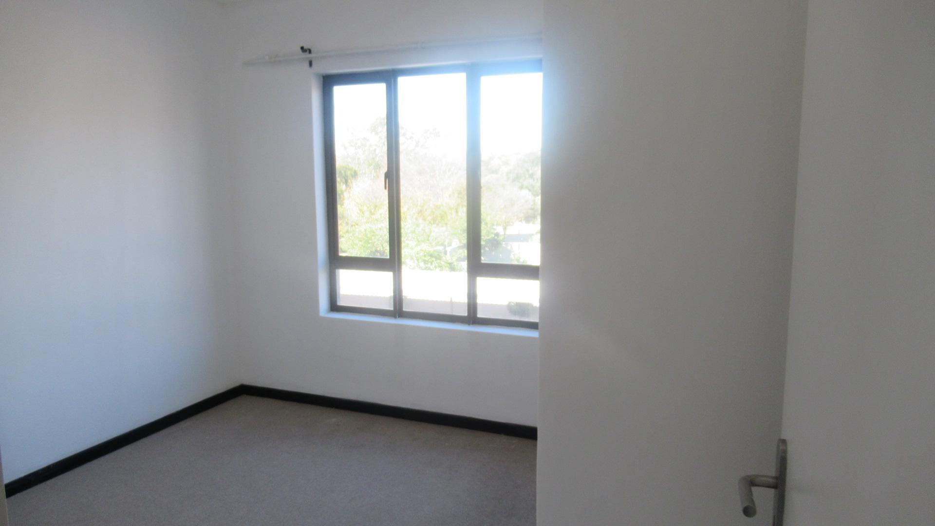 Bed Room 1 - 9 square meters of property in Lone Hill
