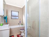 Bathroom 1 - 7 square meters of property in Lone Hill