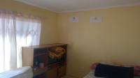 Bed Room 1 - 20 square meters of property in Protea Glen
