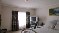 Main Bedroom - 15 square meters of property in Rustenburg