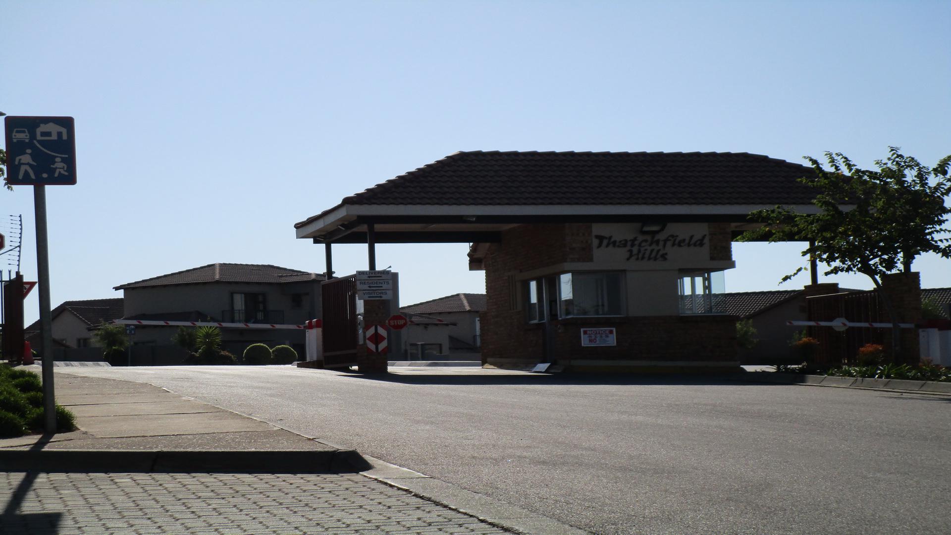 Front View of property in Rua Vista