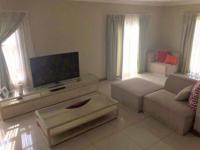 Lounges - 38 square meters of property in Rua Vista