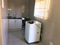 Kitchen - 14 square meters of property in Rua Vista