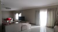 Lounges - 38 square meters of property in Rua Vista