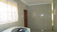 Scullery - 8 square meters of property in Rua Vista