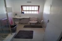Bathroom 1 of property in Duynefontein