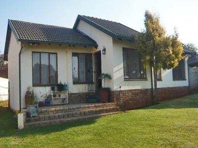 3 Bedroom House for Sale For Sale in Krugersdorp - Home Sell - MR30268