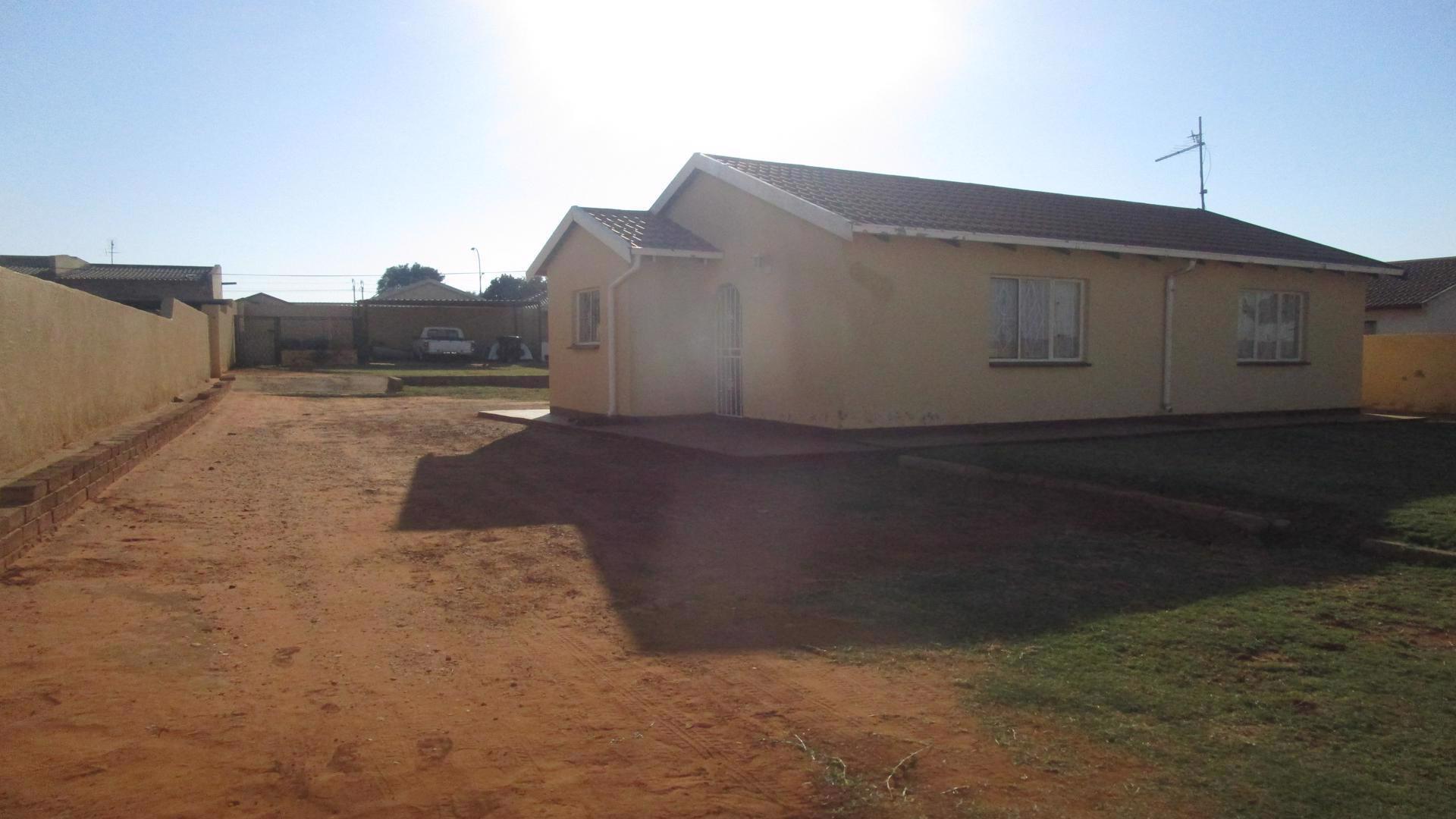 Front View of property in Lenasia South