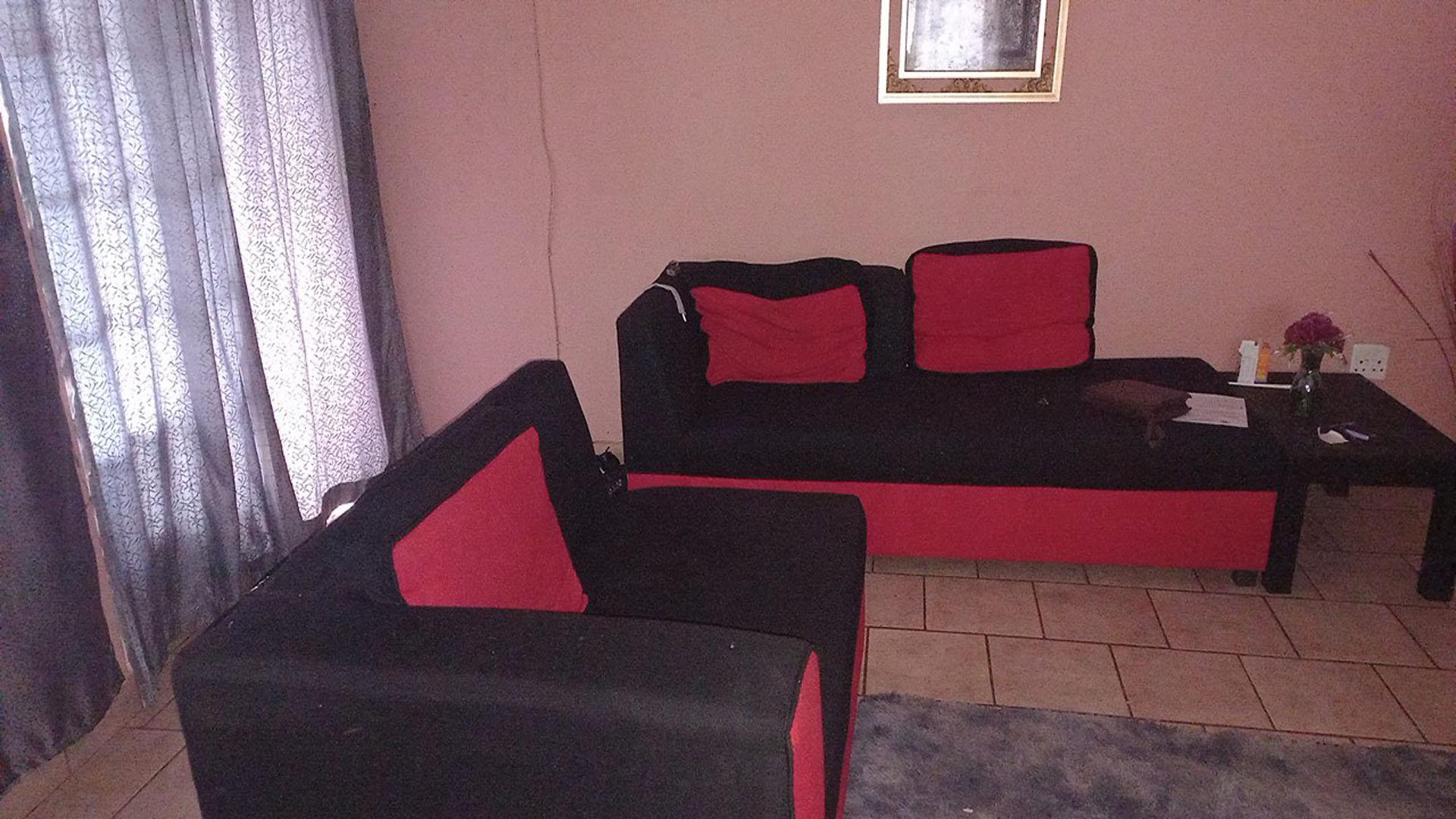 Lounges of property in Makhado (Louis Trichard)