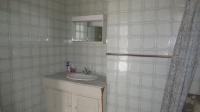 Bathroom 2 - 9 square meters of property in Grootvlei