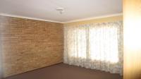 Main Bedroom - 13 square meters of property in Noordheuwel