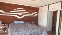 Bed Room 4 - 16 square meters of property in Lenasia South