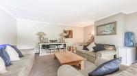 Lounges - 49 square meters of property in Witkoppen
