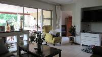 Lounges - 49 square meters of property in Witkoppen