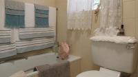Bathroom 1 - 5 square meters of property in Witkoppen