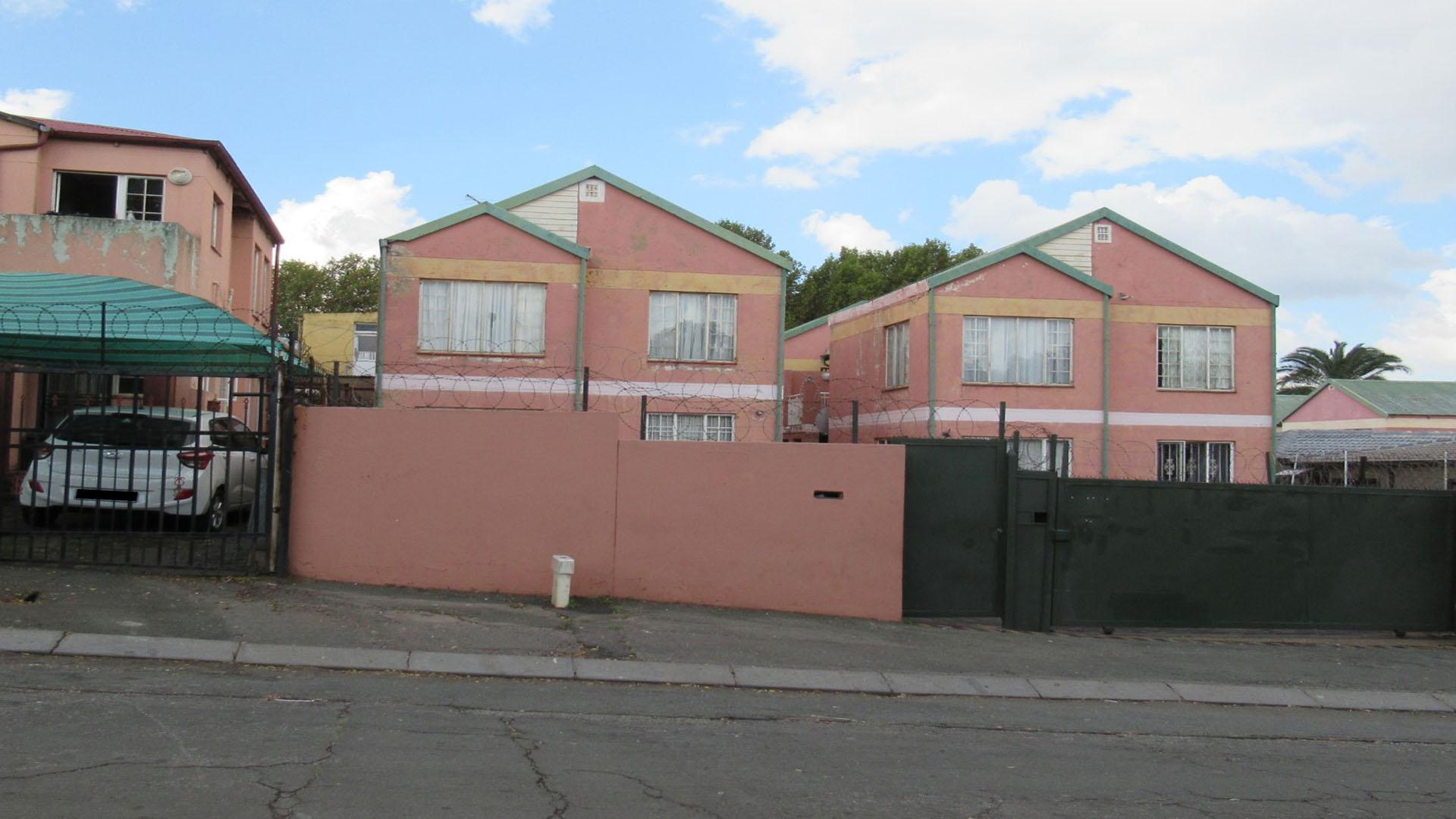 Front View of property in Jeppestown