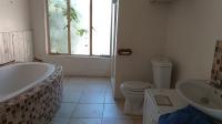 Bathroom 1 - 22 square meters of property in Bonaero Park