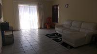 Lounges - 28 square meters of property in Boksburg