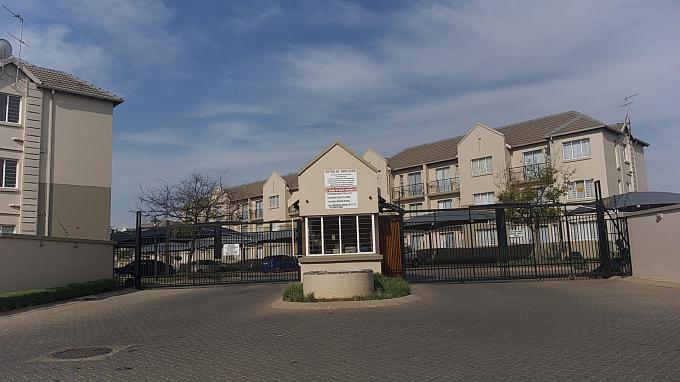 Standard Bank SIE Sale In Execution 1 Bedroom Sectional Title for Sale in Klippoortje - MR304204