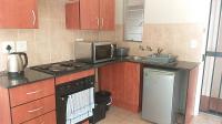 Kitchen - 6 square meters of property in Klippoortje