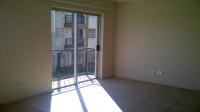 Lounges - 11 square meters of property in Klippoortje