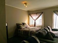 Bed Room 1 - 16 square meters of property in Klippoortje