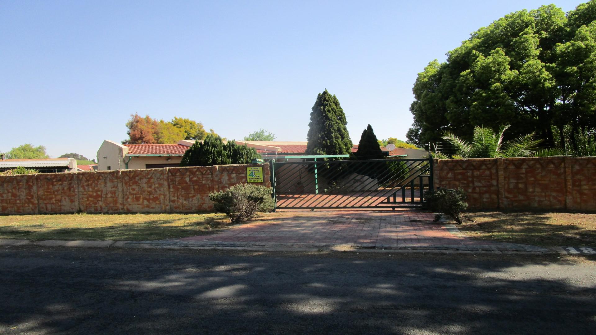 Front View of property in Brackendowns