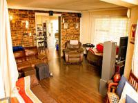 Lounges of property in Brackendowns