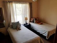 Bed Room 1 - 12 square meters of property in Waterval East