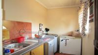 Scullery - 8 square meters of property in Waterval East