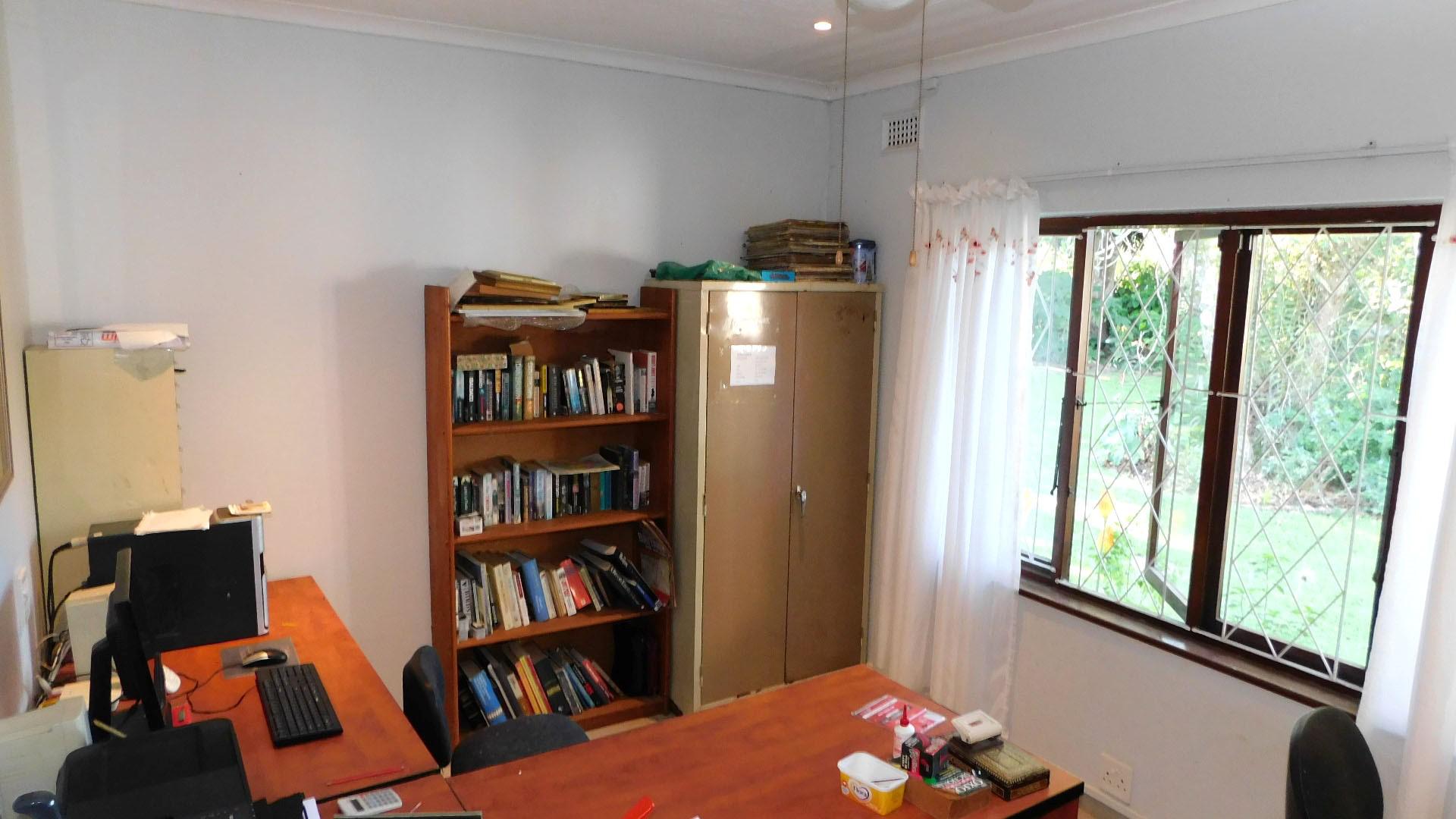 Study - 15 square meters of property in Umtentweni