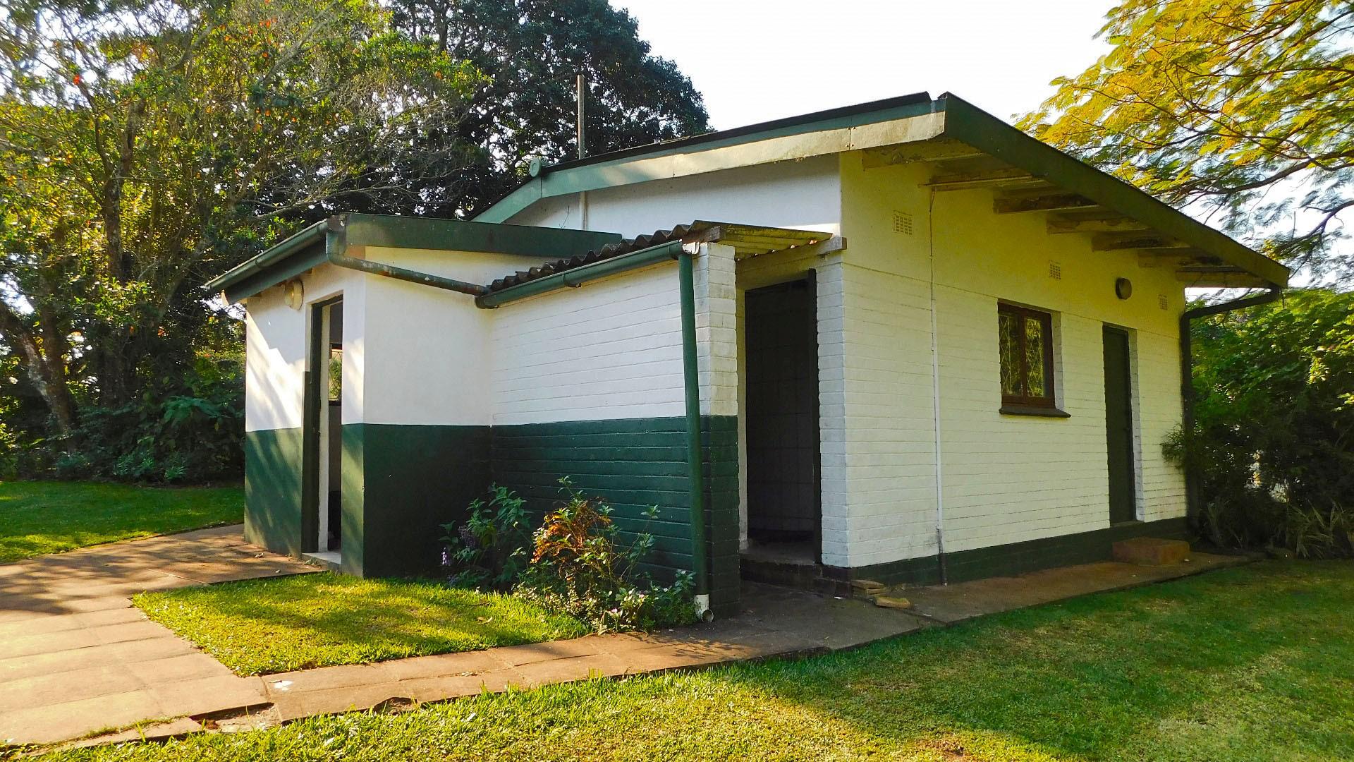 Front View of property in Umtentweni