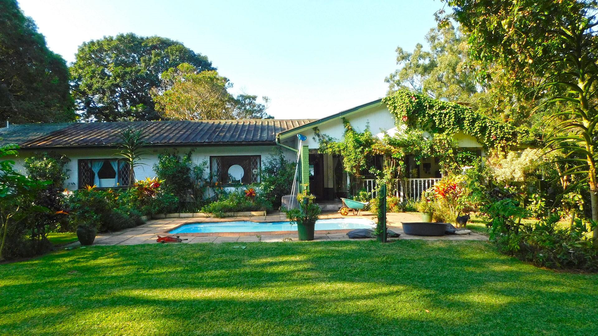 Front View of property in Umtentweni