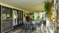 Patio - 34 square meters of property in Umtentweni