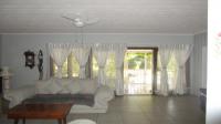 Lounges - 30 square meters of property in Umtentweni