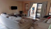 Lounges of property in The Reeds