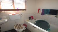 Bathroom 1 - 4 square meters of property in Kocksoord