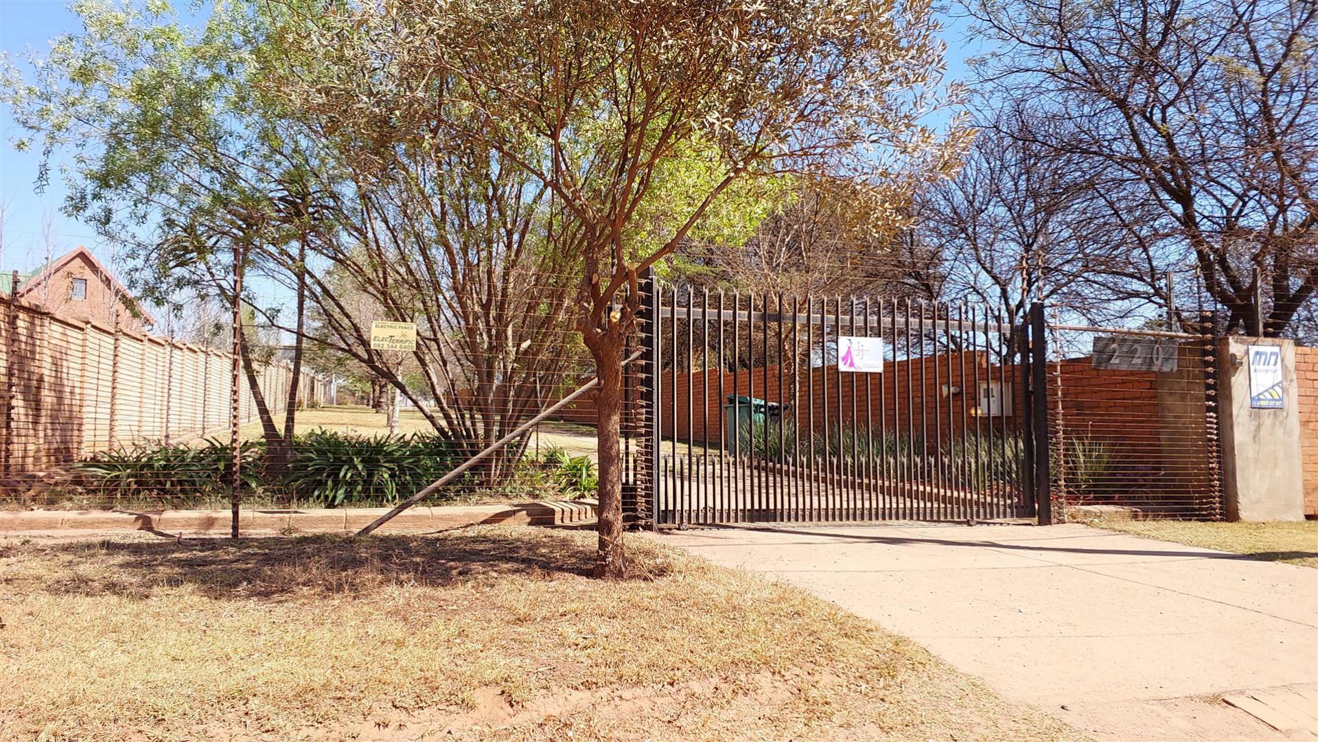 Front View of property in Grootfontein