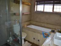 Bathroom 2 of property in Grootfontein
