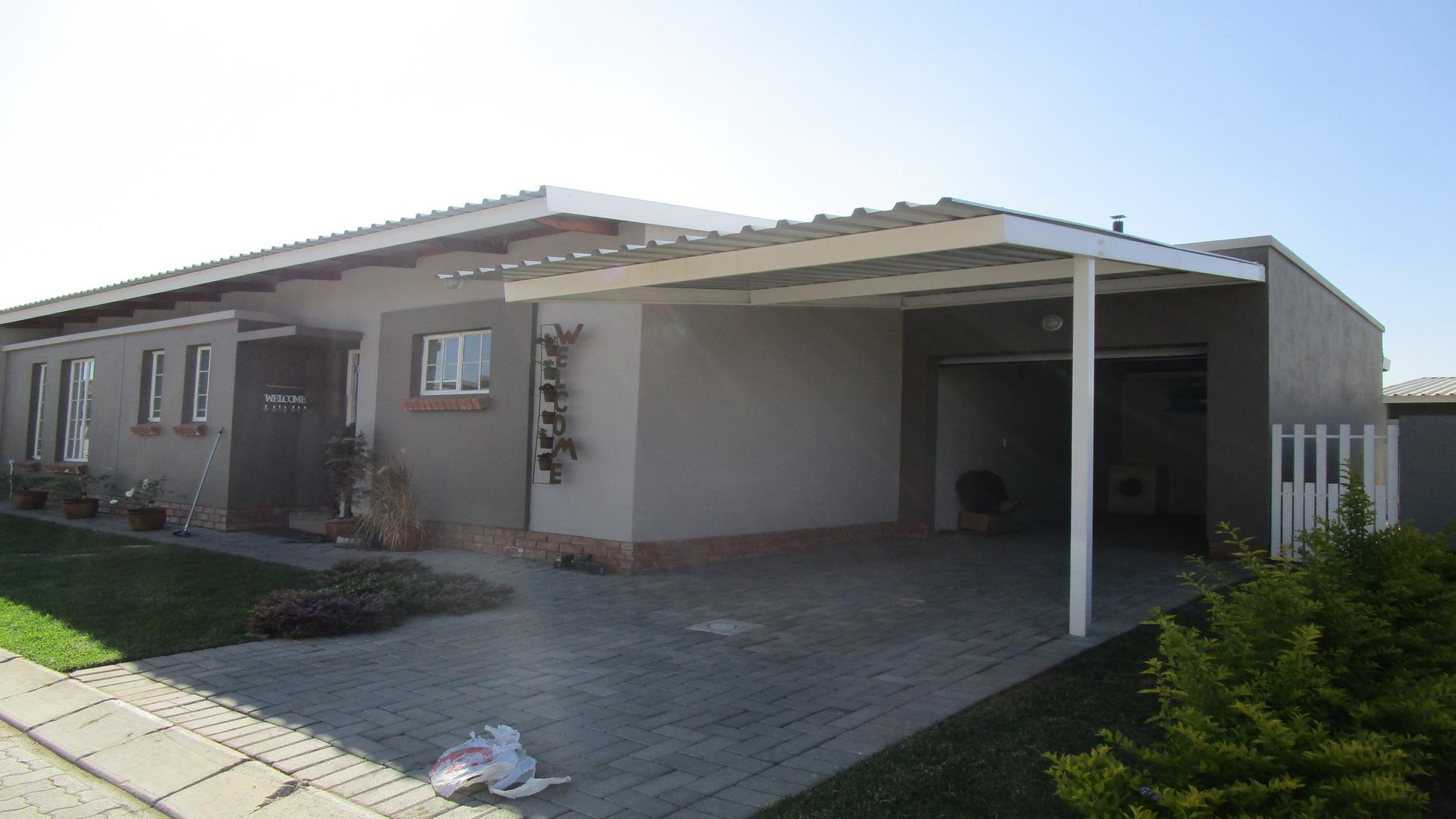 Front View of property in Waterval East