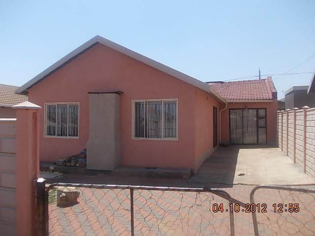 Standard Bank Repossessed 3 Bedroom House  for Sale  on 